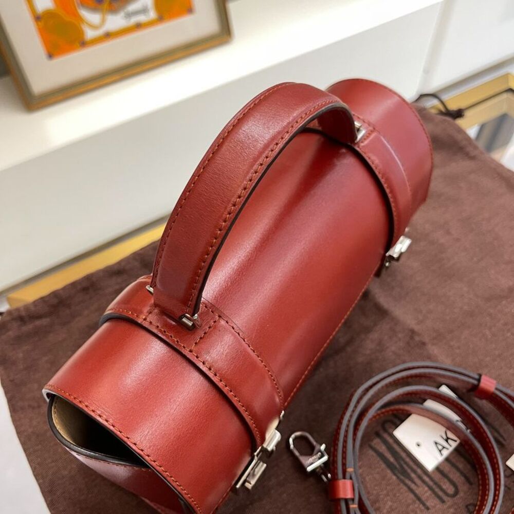 Moynat Women Pre-Loved Bag Very Good Condition - Picture 2 of 9